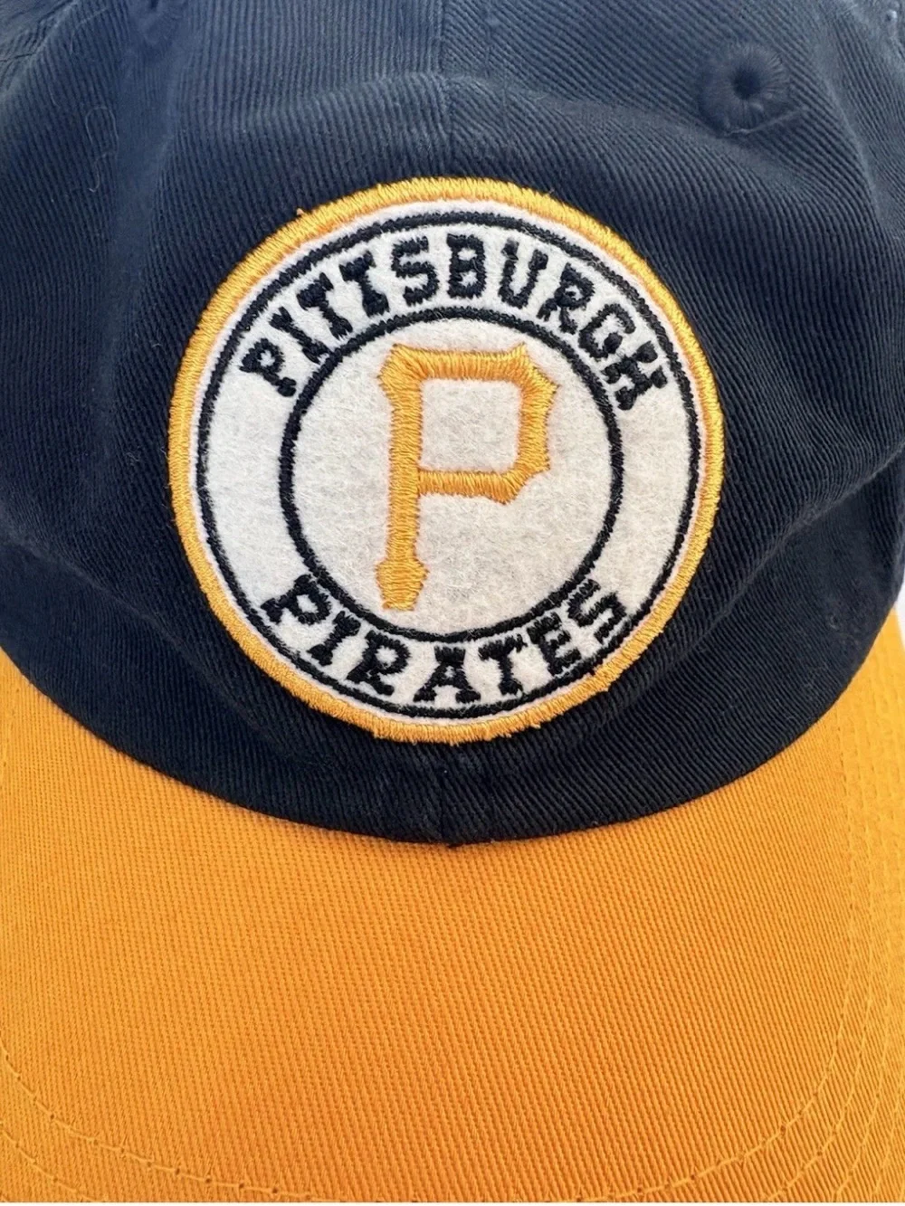 Fan Favorite Pittsburgh Pirates MLB Youth Adjustable Cap Hat Black/Gold Official